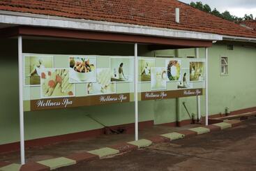 Hotel Emirina Travel