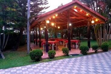 בית מלון כפרי Tk Green Garden