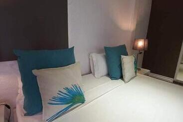 تختخواب و صبحانه Explora Prestige