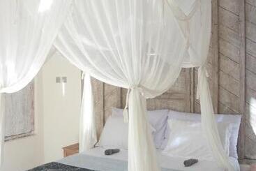 Общежитие Captain Coconuts Gili Air