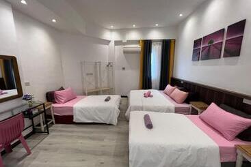 One Point Hotel @ King Centre