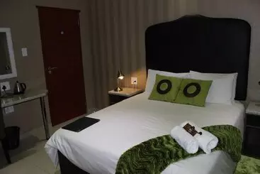 Bed & Breakfast Big Five Guest House