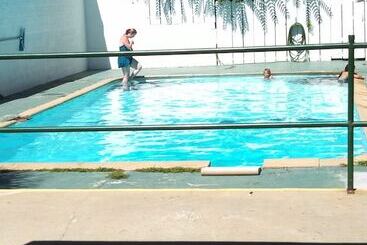 モーテル Mother Lode Lodge