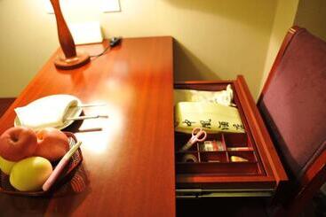 Отель Kunming Zhong Huang