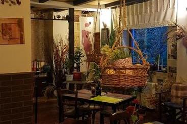 Hotel Bistro Pension La Teleferic