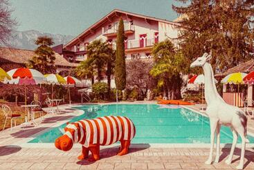 Hotel Amadeus Ora & Amore