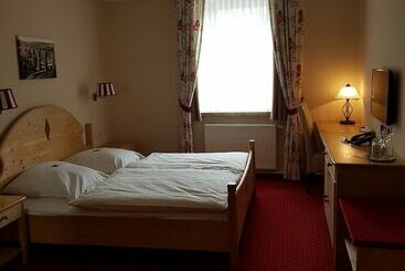 Bei Zwillings Hotel & Restaurant