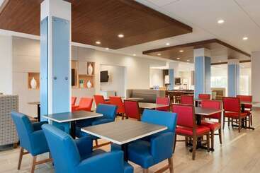 Отель Holiday Inn Express & Suites   Cincinnati Ne   Red Bank Road, An Ihg