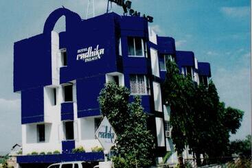 Hotel Radhika Palace