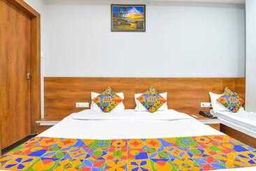 Fabhotel Raghumani Palace