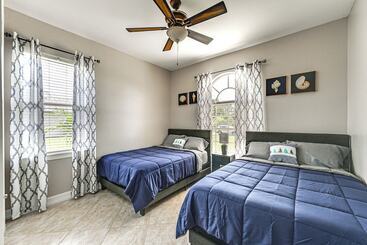 קוטג'' Golf & Hike: Lehigh Acres Home W/ Pool & Lanai