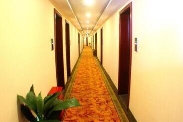 בית מלון כפרי Greentree Inn Shanghai Jiading Nanxiang Subway Station Shell