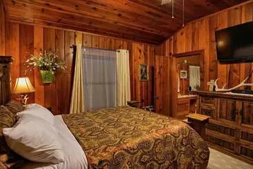 Live Oak B&b