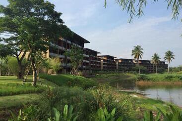 Atta Lakeside Resort Suite   Sha Plus Certified