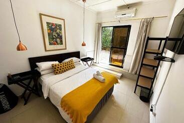 Bougainvilla Boutique Hotel & Restaurant