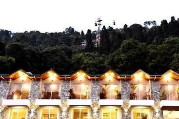 Hotel Seasons  By Xperience