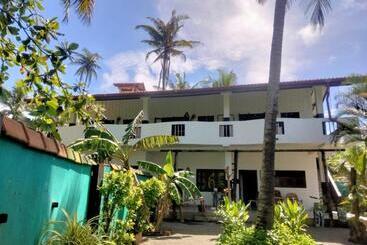 Hotel The Swiss Lankan