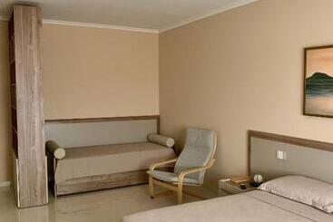 مبيت وإفطار Anna House