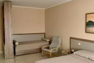 ベッドアンドブレックファースト Anna House