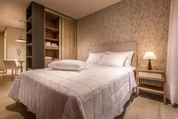 هتل آپارتمان Houze   Stay & Residences By Ava