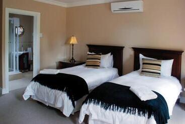 بنسيون De Hoek Guesthouse