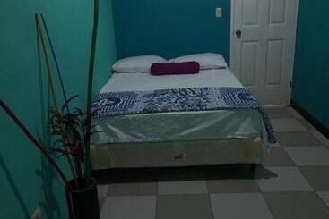 پانسیون Hostal Casaca