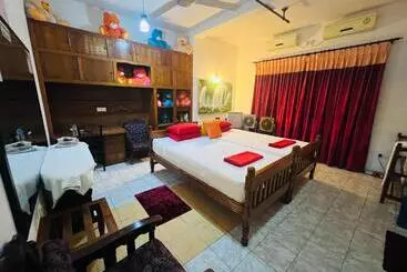 Retkeilymaja Senathilaka Guest Inn