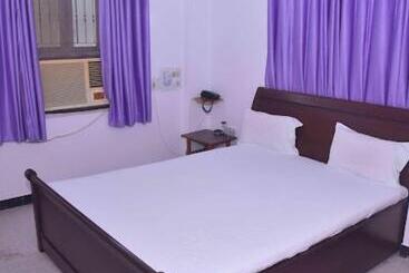 Hotel Gangaram & Guest House Bhuj