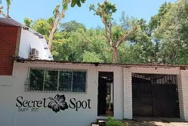 ホテル Secret Spot Surf Inn