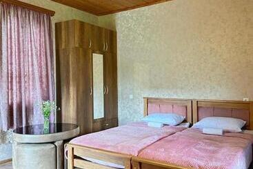 پانسیون Guest House Zizi