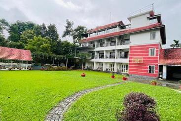 River View Resort By Periyar Ayurveda