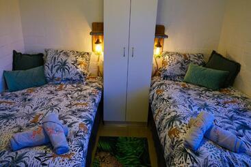 مبيت وإفطار Dutch African Breeze