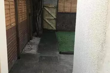 Pensió Kasu Lodge   Radford, Nottingham