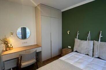 هتل Luxury Inn Grand Residences