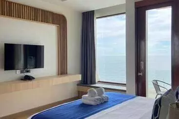 ホテル เดอะซีน คาบาน่า บีช รีสอร์ท ขนอม The Scene Cabana Beach Resort Khanom