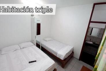 Pension Hospedaje El Lobo De Canoas De Tumbes