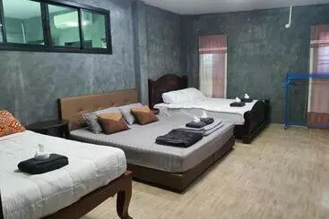 Majatalo ธารธารา ออนเซน เชียงราย