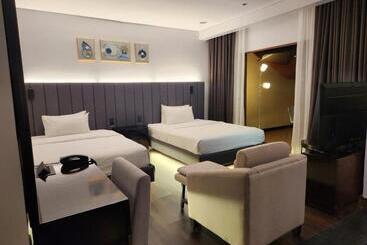 Szálloda Camp John Hay Lodge 500