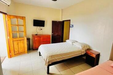 Pensionat Hostal Luxuria Place