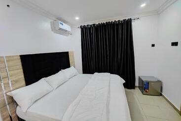 پانسیون Lekki Continental Apartment