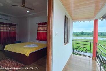 בית מלון כפרי Gangotri Resort