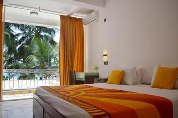 Amaya Beach Hotel Dikwella