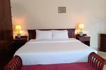 Hillview Beach Resort