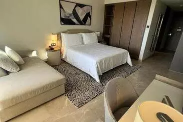 هتل Address Beach Studio