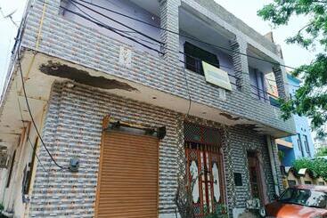 Pensão Govindi Krishna Seva Kunj