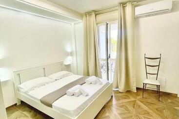 Bed and Breakfast Room 24