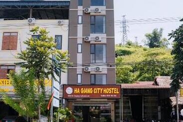 هتل Ha Giang City Hostel