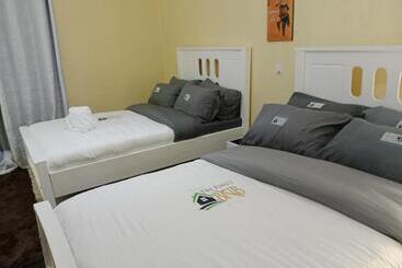 פנסיון Pings Place