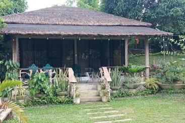 Hotelli Bf Farm Silang