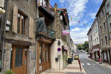 Hotell Le 19 Chambre Chapelle 43m2   Centre Historique   Clim